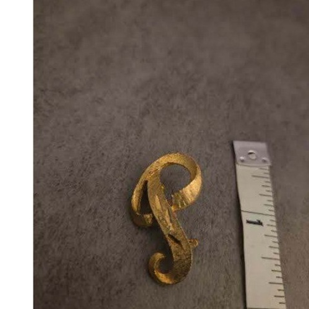 Vintage Mamselle Initial P Brooch Gold Tone Cursive Script Textured Letter Pin